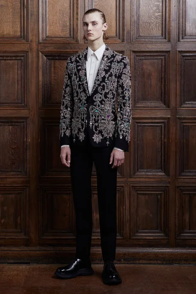 Look 23